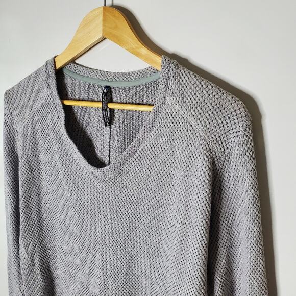 Kuhl Lyrik Sweater Stretchy Knit pull over V-Neck Size Small - Picture 8 of 9